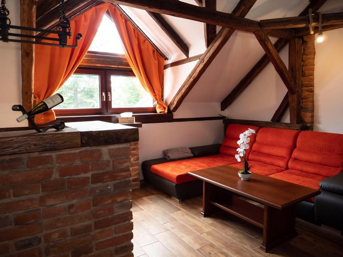 Apartmanovy Dum 13 Podkrovi 1 Seč Extérieur photo